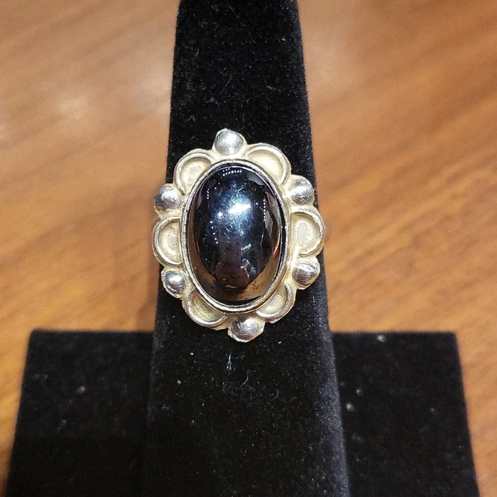 Vintage silver fashion ring with black stone | 5 1/2